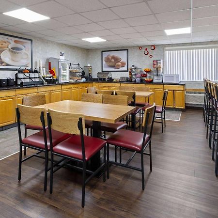 Ramada By Wyndham Parsippany Hotel Ngoại thất bức ảnh