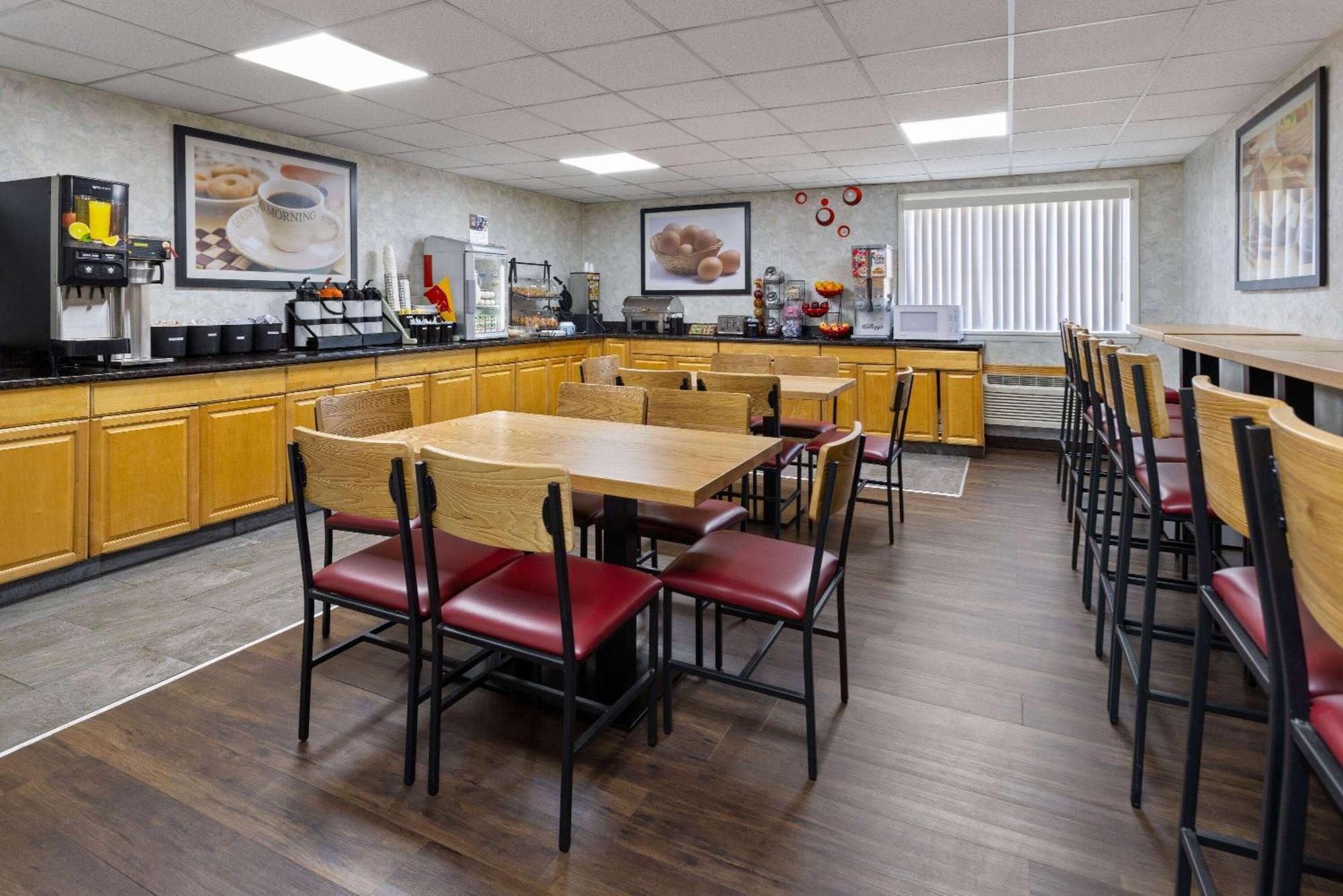 Ramada By Wyndham Parsippany Hotel Ngoại thất bức ảnh
