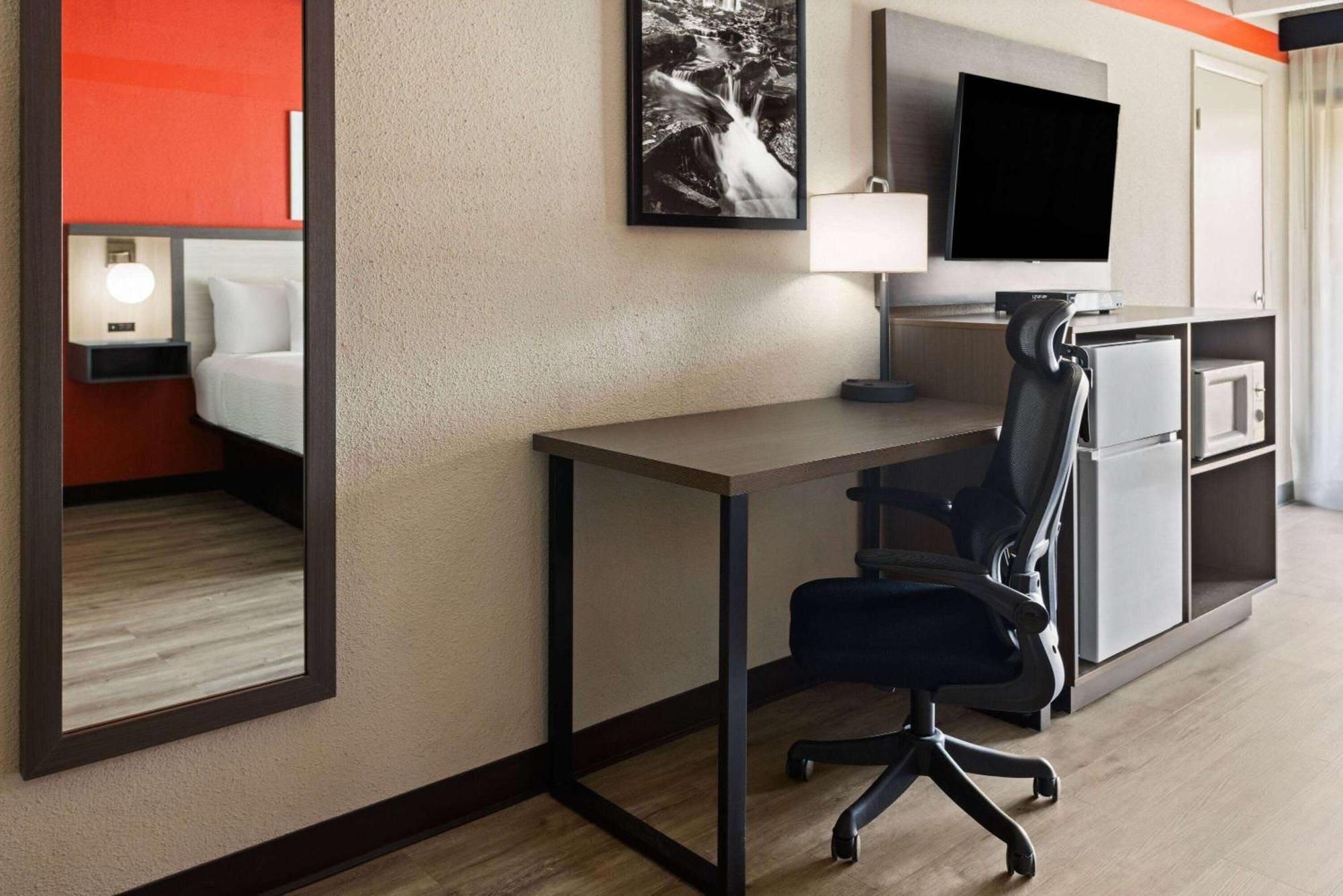 Ramada By Wyndham Parsippany Hotel Ngoại thất bức ảnh