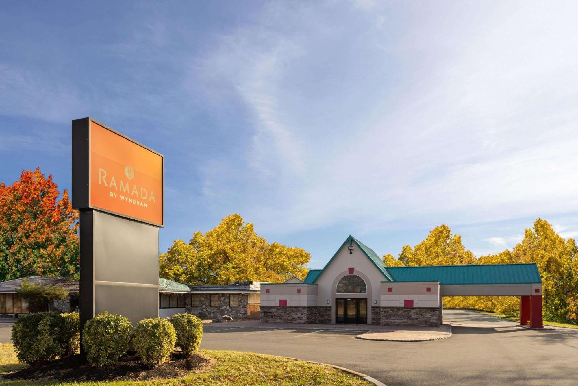 Ramada By Wyndham Parsippany Hotel Ngoại thất bức ảnh
